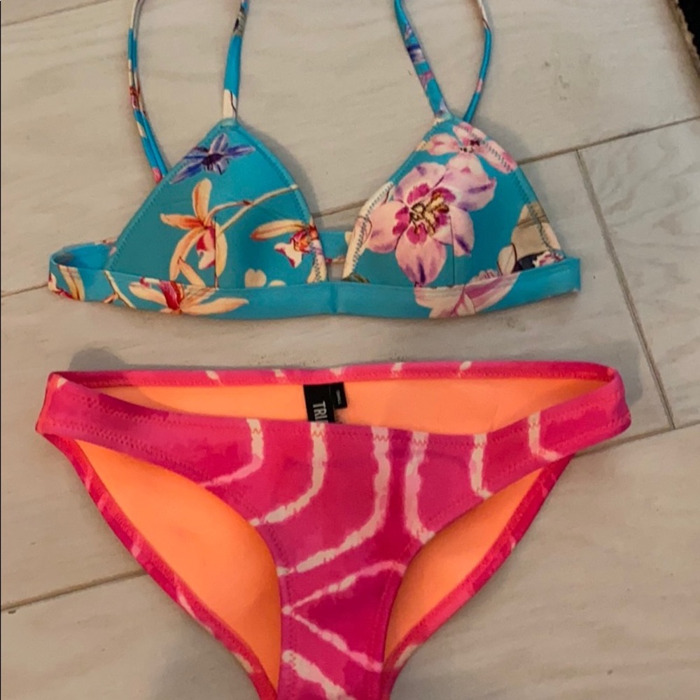 triangl floral swim set